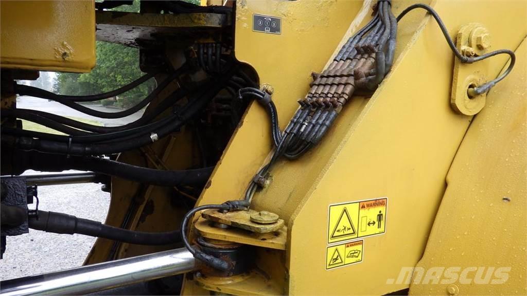 CAT 972M XE Pásové rýpadlá