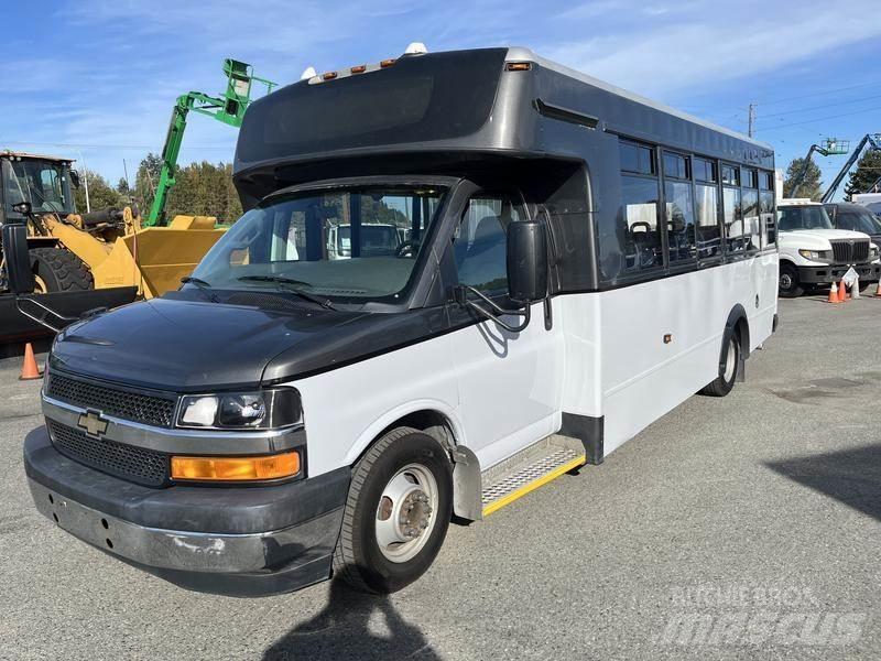 Chevrolet Express Minibusy