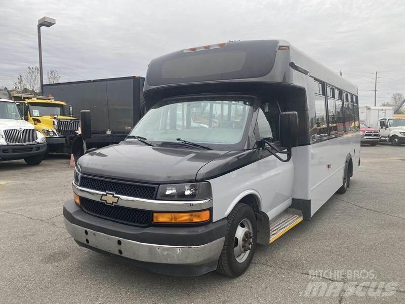 Chevrolet Express Minibusy