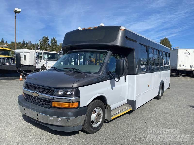 Chevrolet Express Minibusy