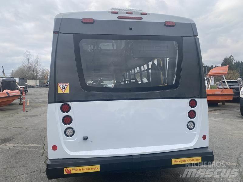 Chevrolet Express Minibusy