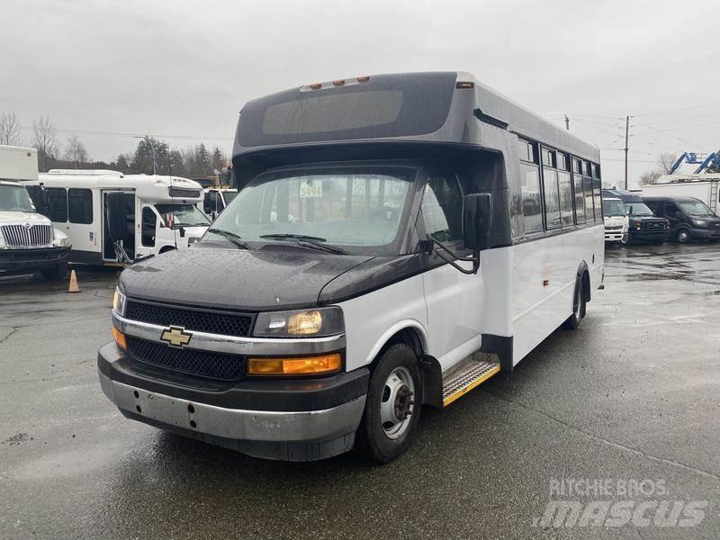 Chevrolet Express Minibusy