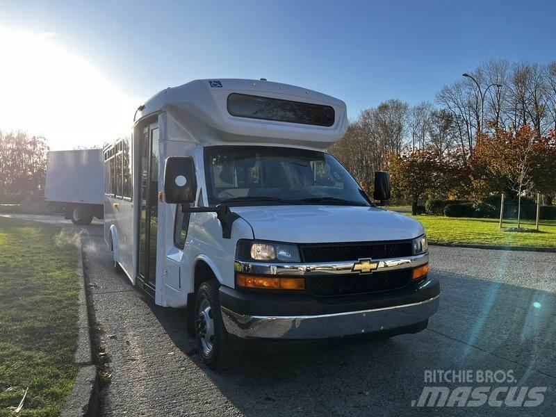 Chevrolet Express Minibusy