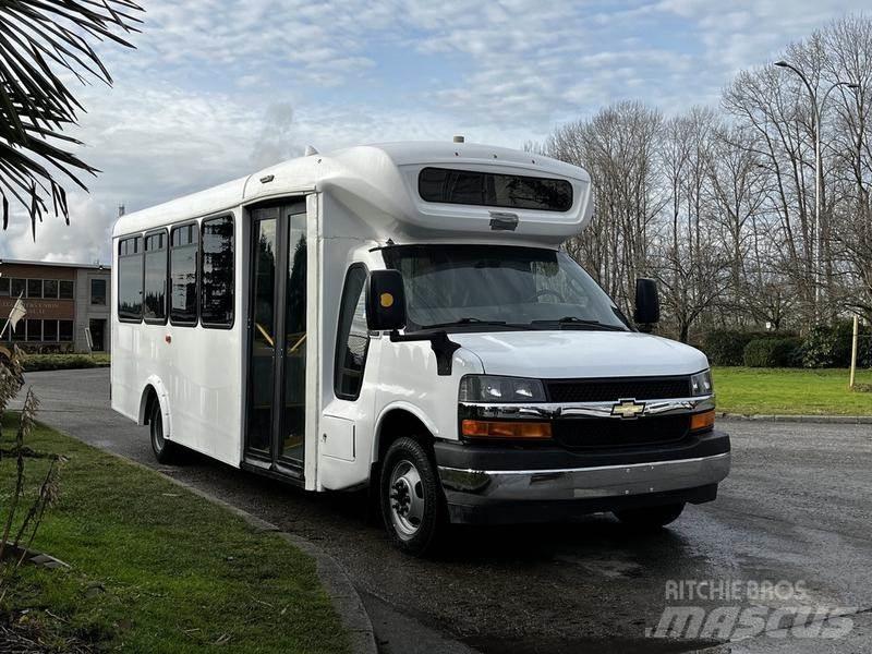 Chevrolet Express Minibusy