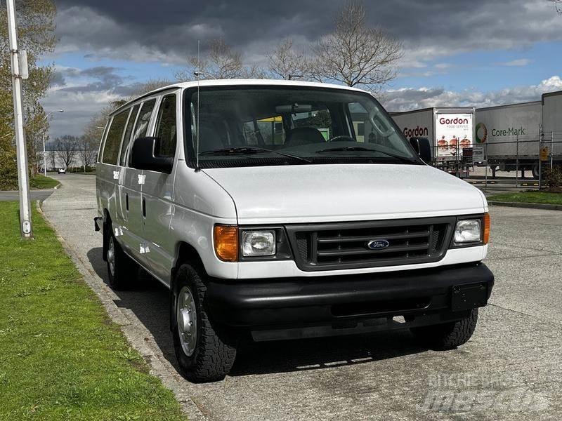 Ford Econoline Automobily