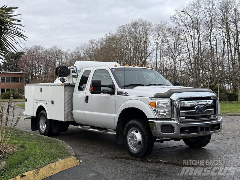 Ford F-350 SD Komunálne / Multi-úžitkové vozidlá