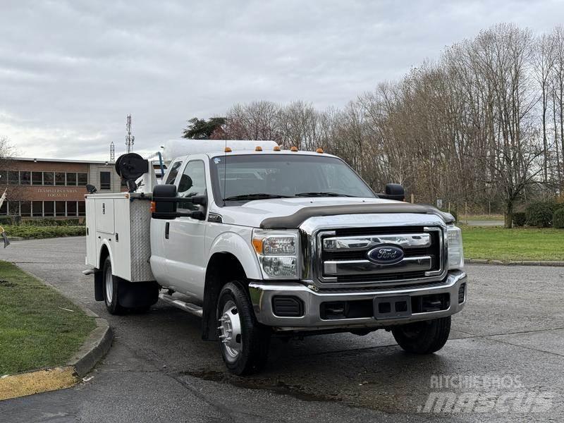 Ford F-350 SD Komunálne / Multi-úžitkové vozidlá