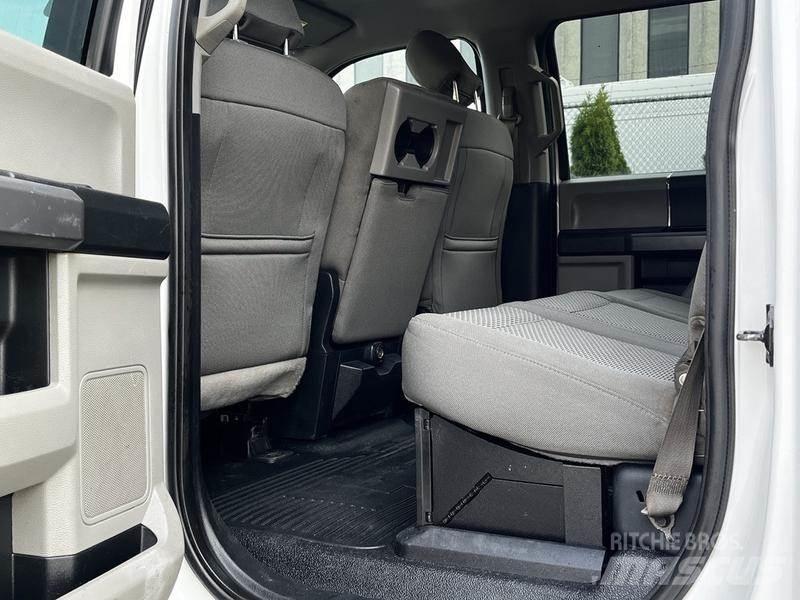 Ford F-450 SD Plošinové nákladné automobily/nákladné automobily so sklápacími bočnicami