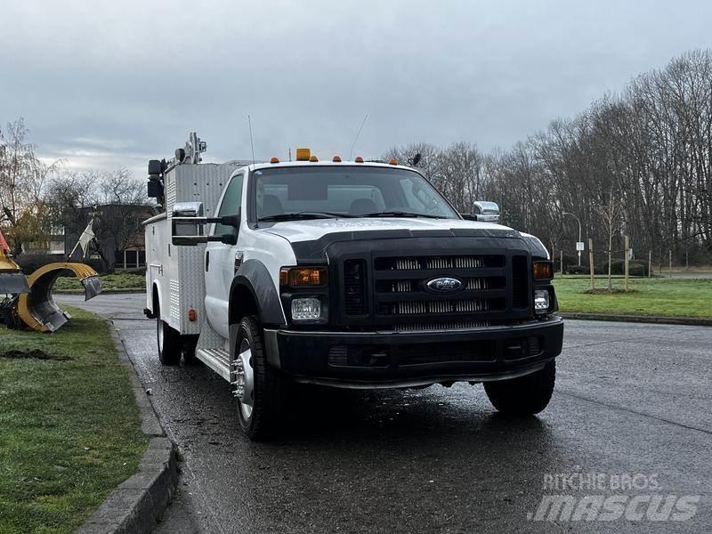 Ford F-550 Komunálne / Multi-úžitkové vozidlá