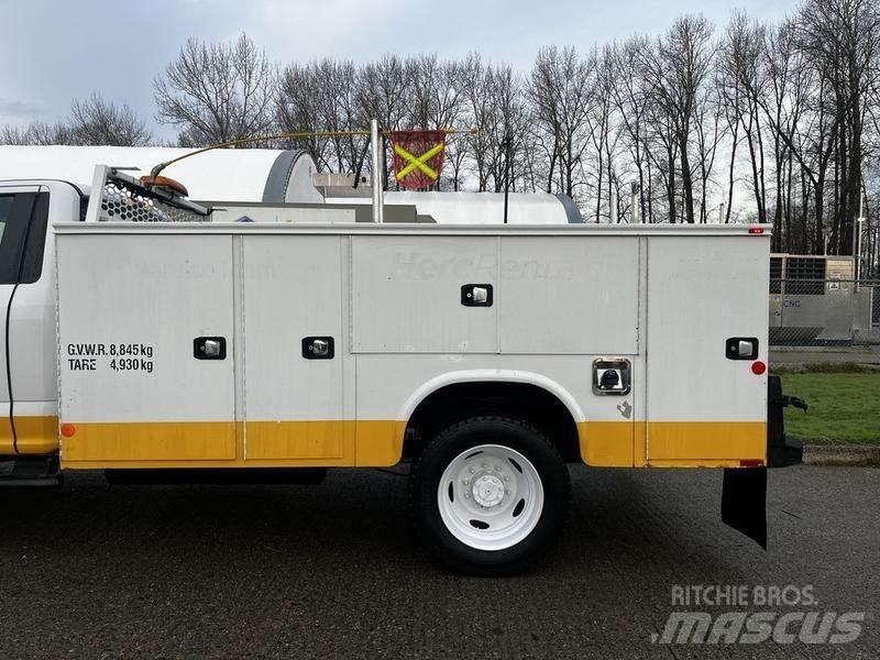 Ford F-550 Komunálne / Multi-úžitkové vozidlá