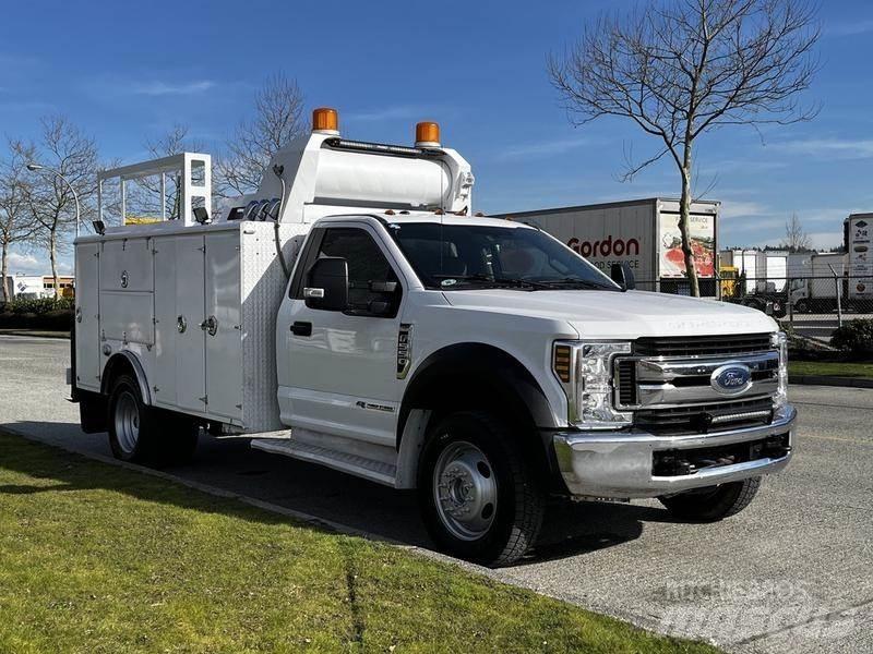 Ford F-550 Komunálne / Multi-úžitkové vozidlá