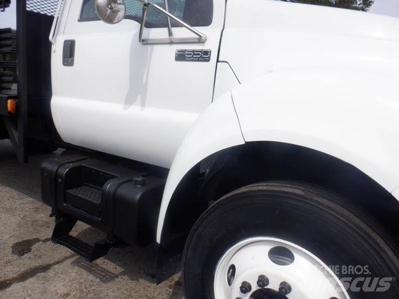 Ford F-650 Plošinové nákladné automobily/nákladné automobily so sklápacími bočnicami