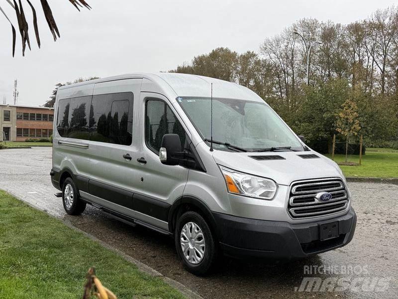 Ford Transit Automobily