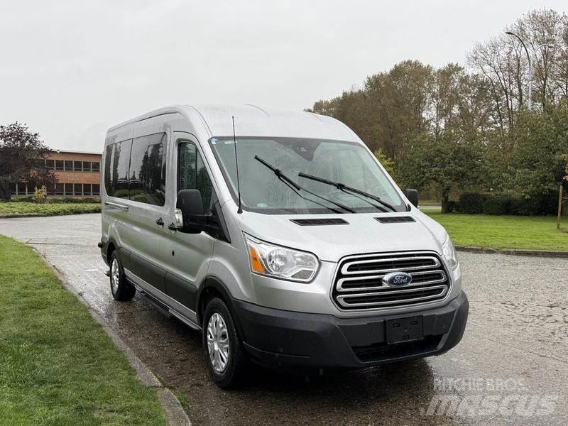 Ford Transit Automobily