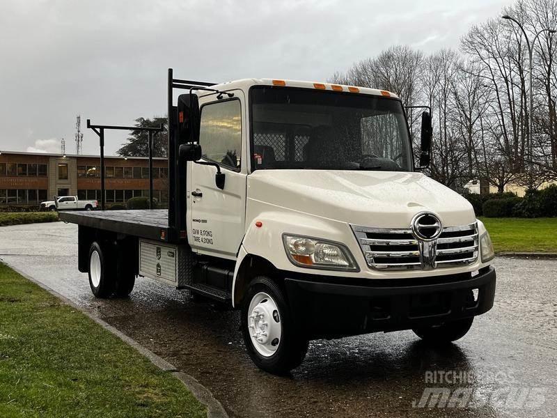 Hino 155 Plošinové nákladné automobily/nákladné automobily so sklápacími bočnicami