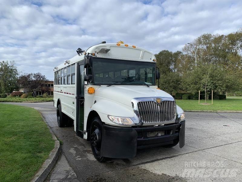 International 4200 Minibusy