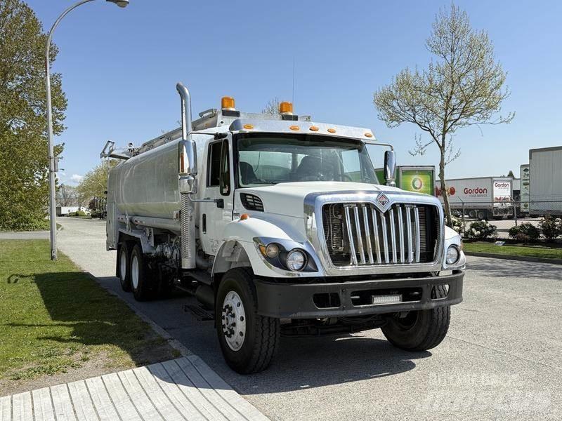 International 7500 Cisternové nákladné vozidlá