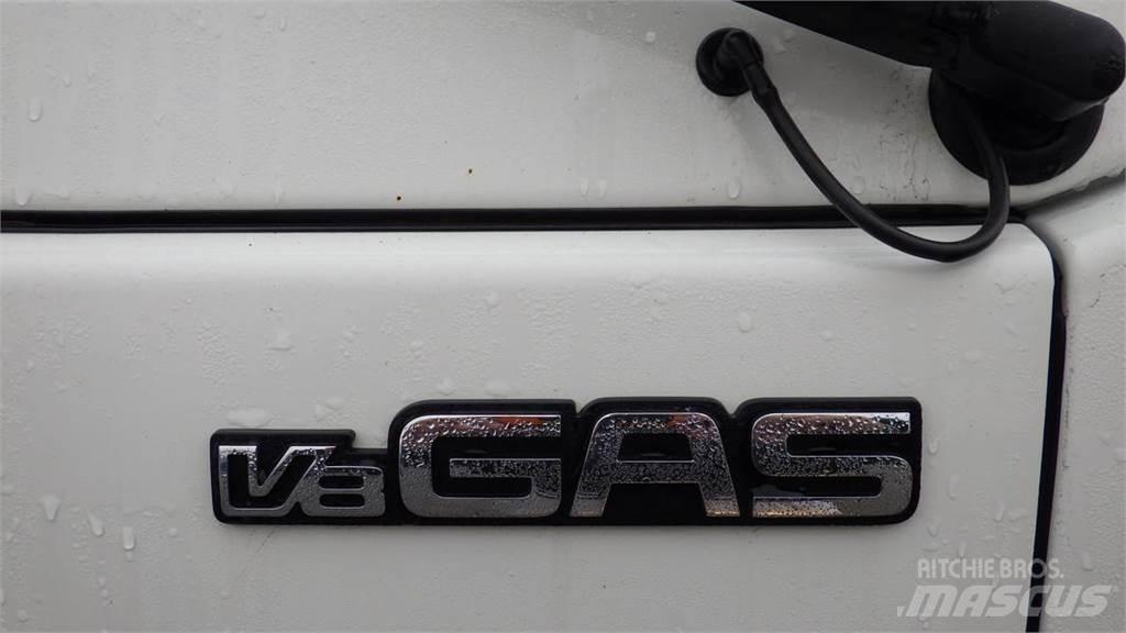 Isuzu NPR Plošinové nákladné automobily/nákladné automobily so sklápacími bočnicami