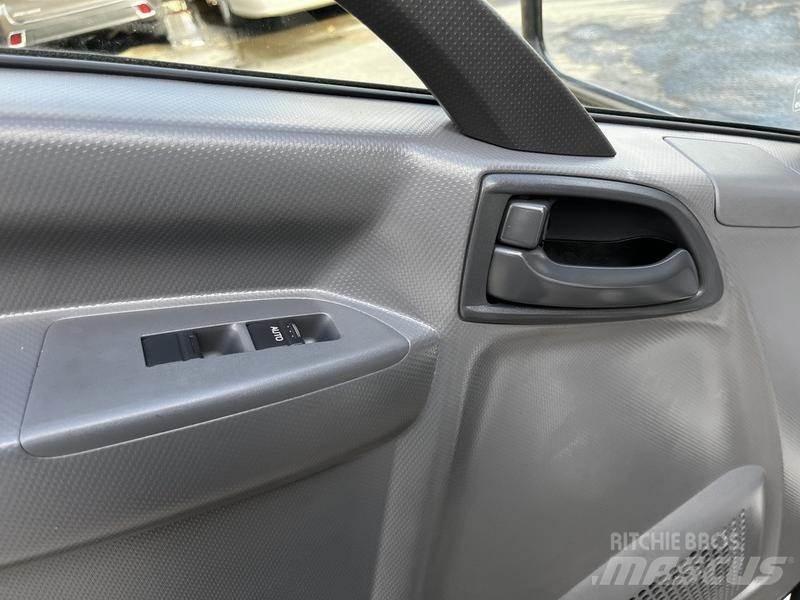 Isuzu NPR Dodávky