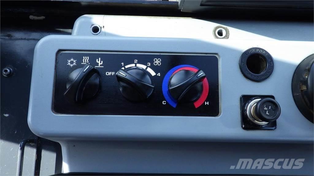 Komatsu D37PX-22 Pásové rýpadlá