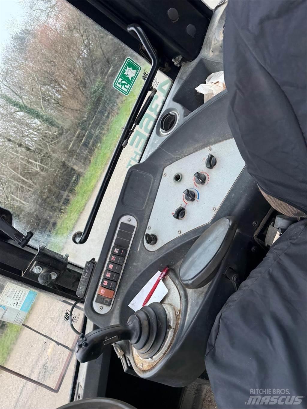 JCB 436HT Kolesové nakladače