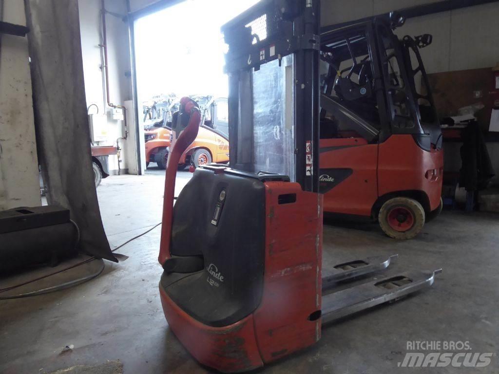 Linde L12L Ručne vedené vysokozdvižné vozíky