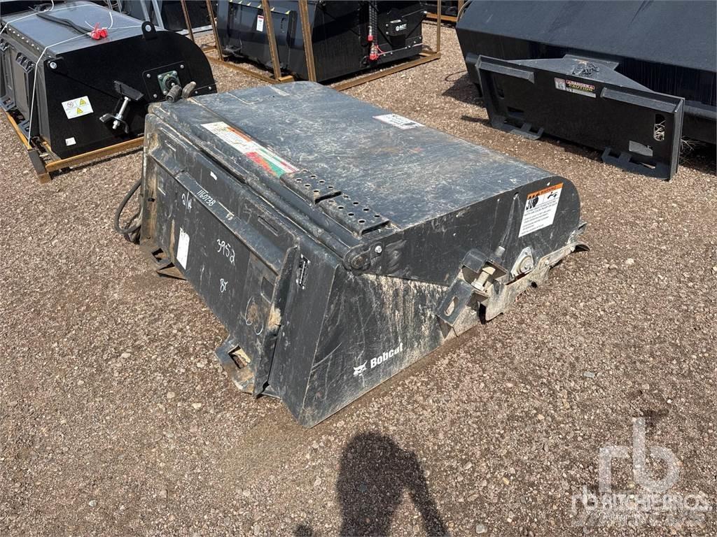 Bobcat 60 in Zametacie kefy