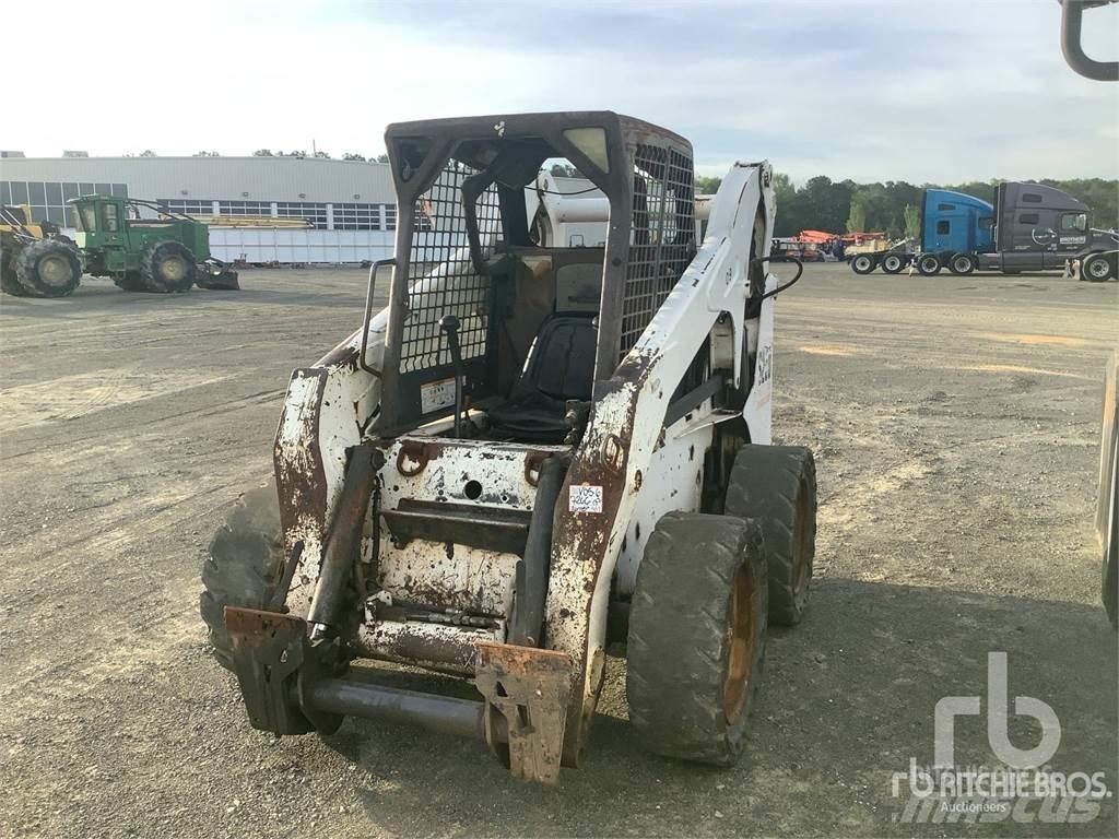 Bobcat S250 Šmykom riadené nakladače