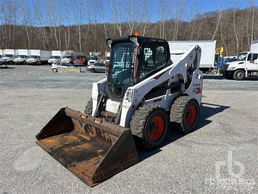 Bobcat S740 Šmykom riadené nakladače