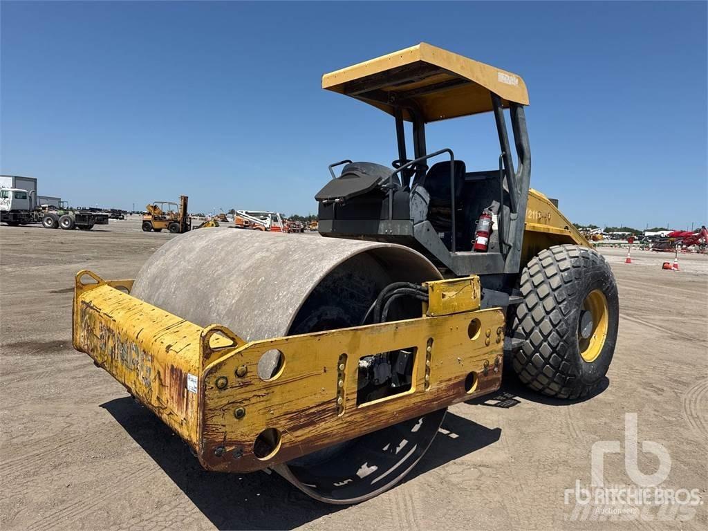 Bomag BW211D-40 Pôdne kompaktory