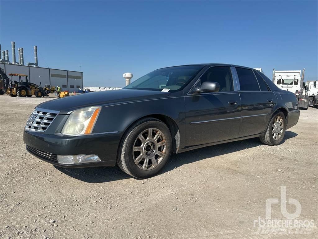 Cadillac DTS Automobily