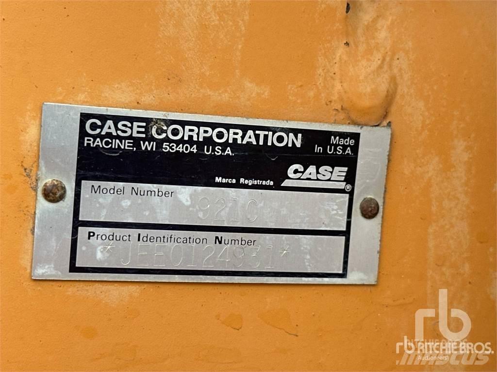 CASE 921C Kolesové nakladače
