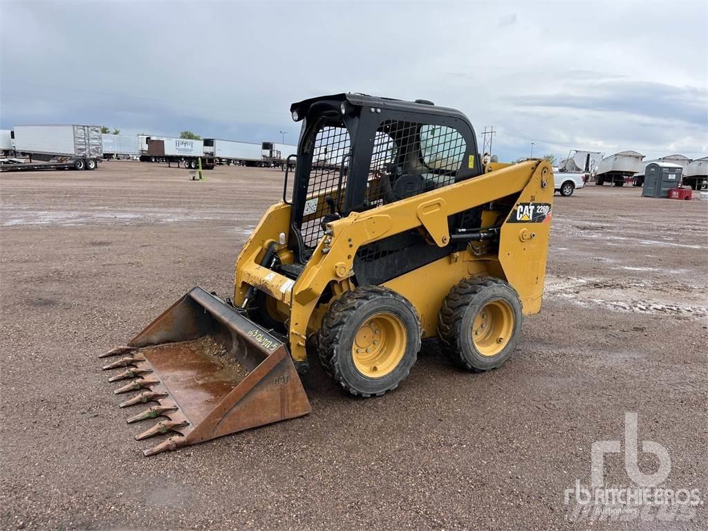CAT 226D Šmykom riadené nakladače