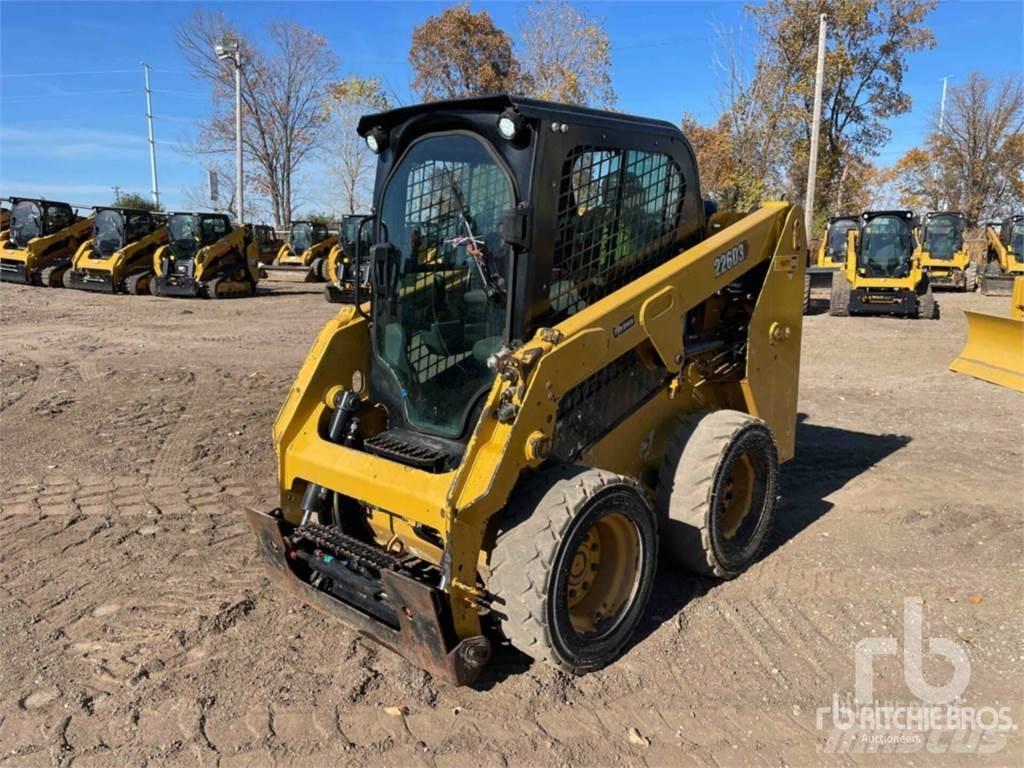 CAT 226D3 Šmykom riadené nakladače