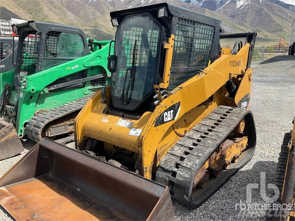 CAT 259B3 Šmykom riadené nakladače