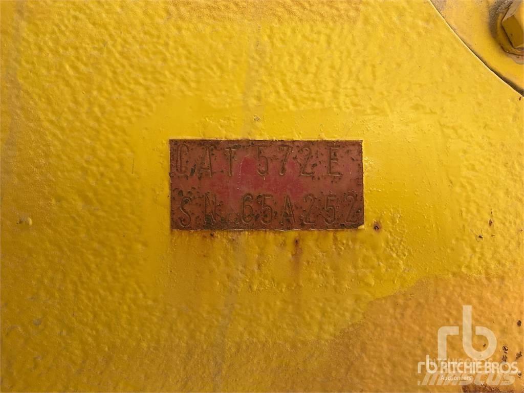 CAT 572E Ukladače potrubia