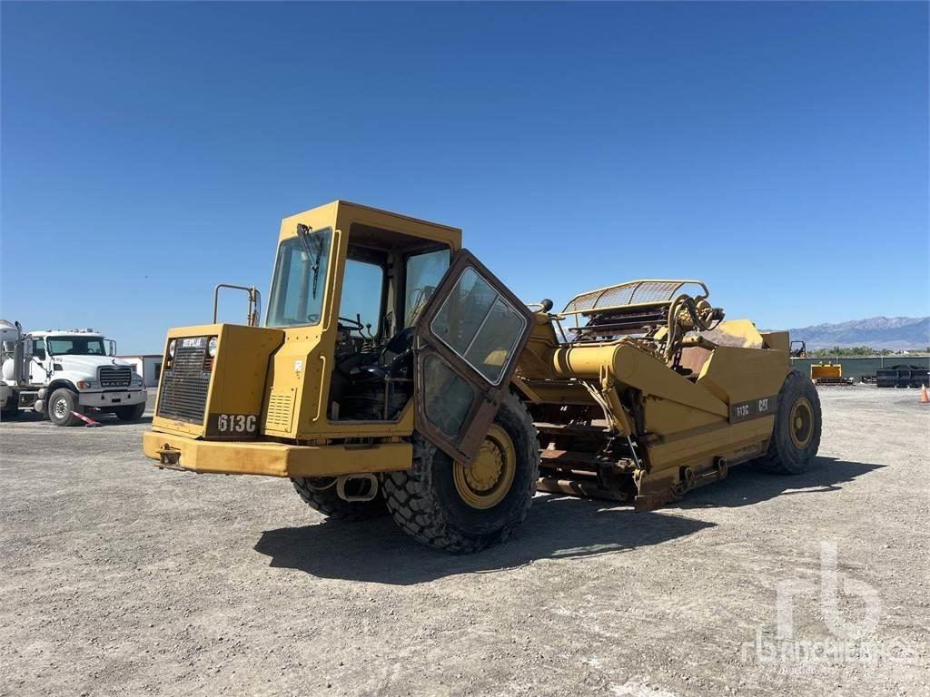 CAT 613C Skrejpre