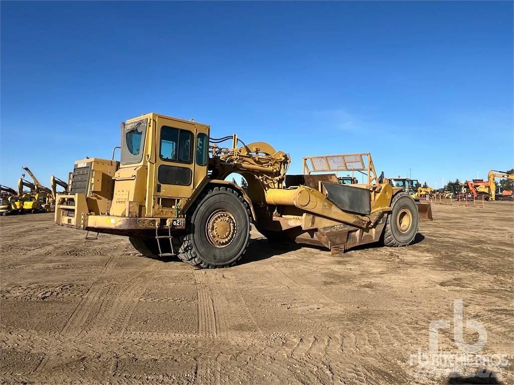 CAT 621F Skrejpre