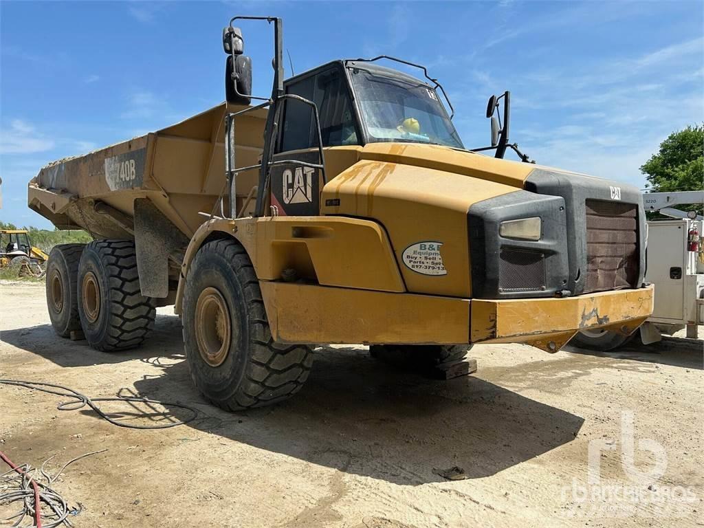CAT 740B Kĺbové nákladné autá