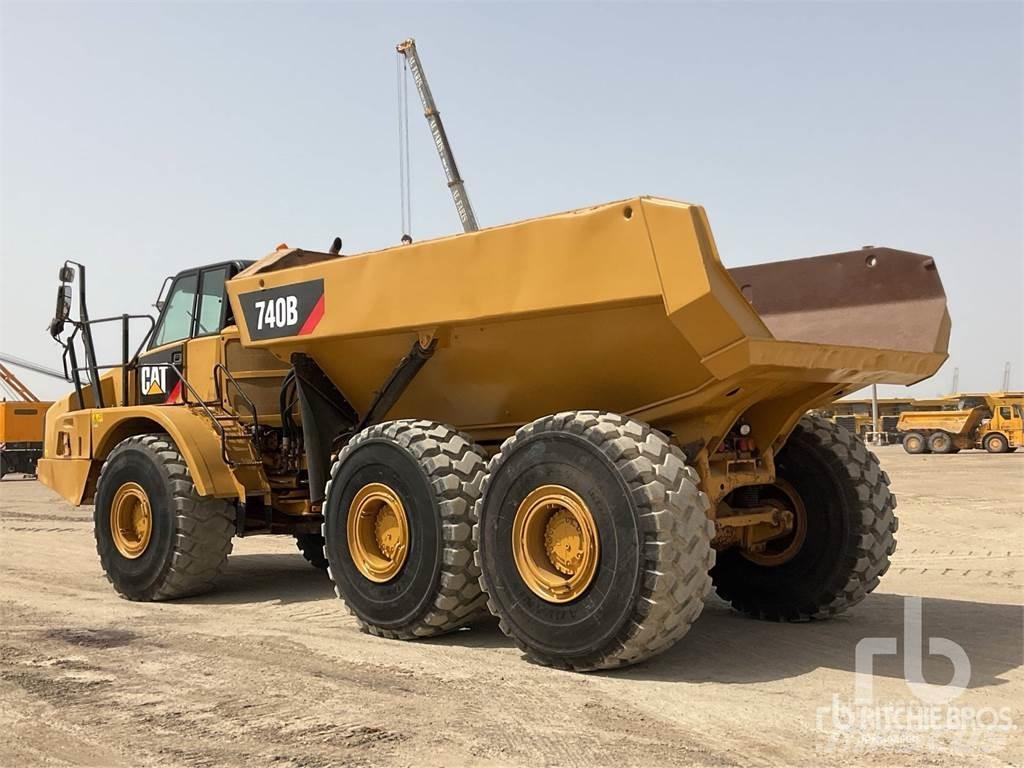 CAT 740B Kĺbové nákladné autá