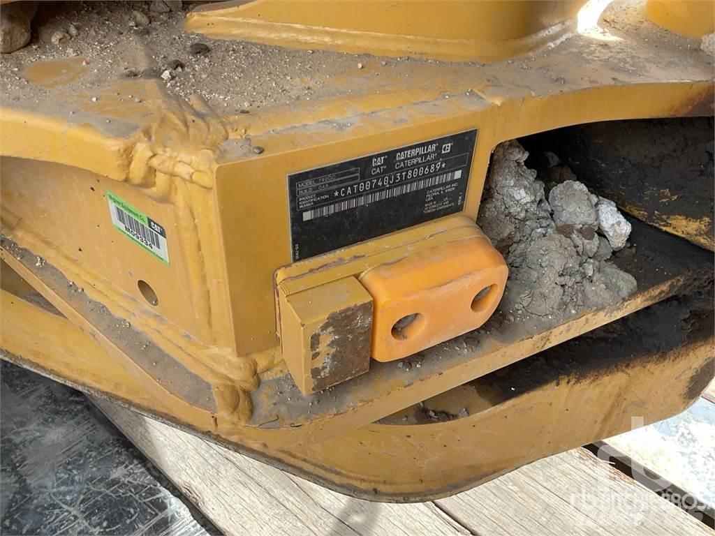 CAT 740GC Kĺbové nákladné autá