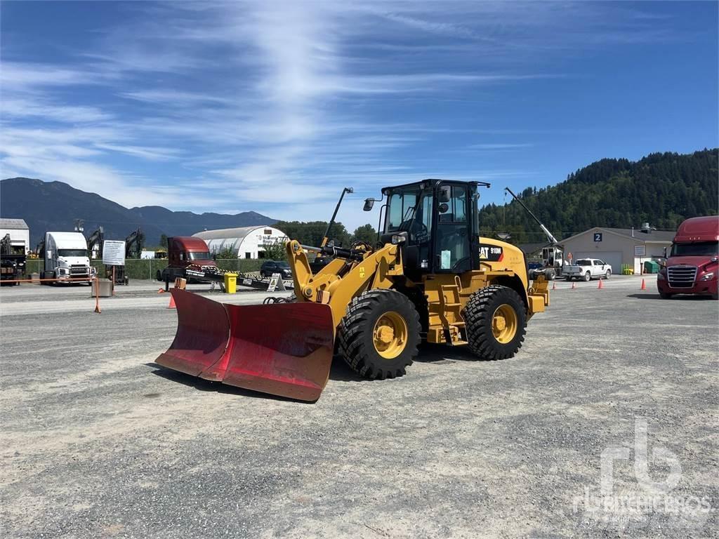 CAT 910M Kolesové nakladače