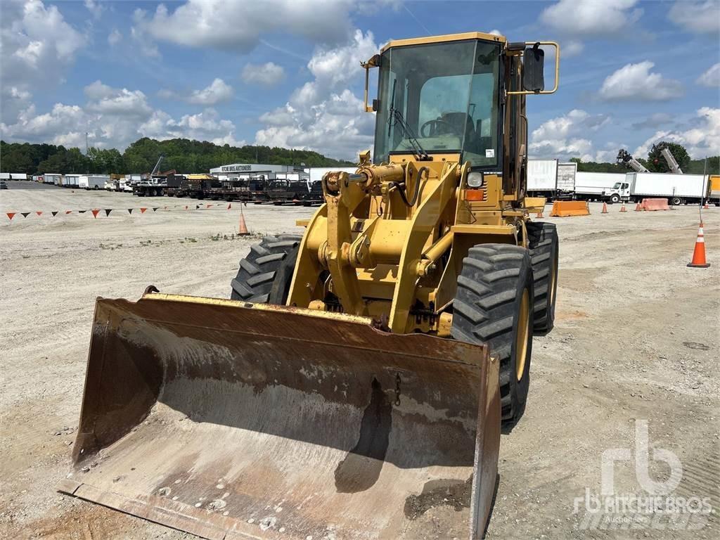 CAT 924F Kolesové nakladače