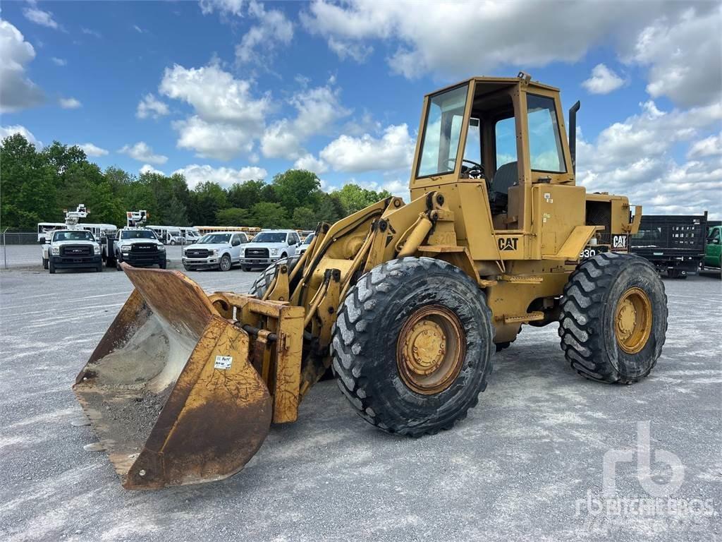 CAT 930 Kolesové nakladače