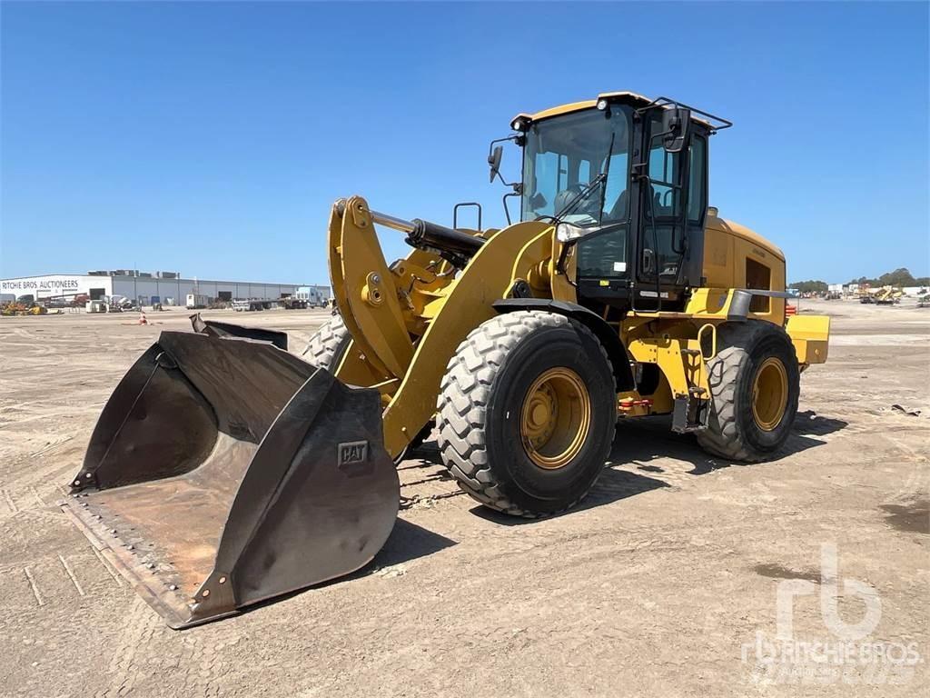 CAT 938M Kolesové nakladače