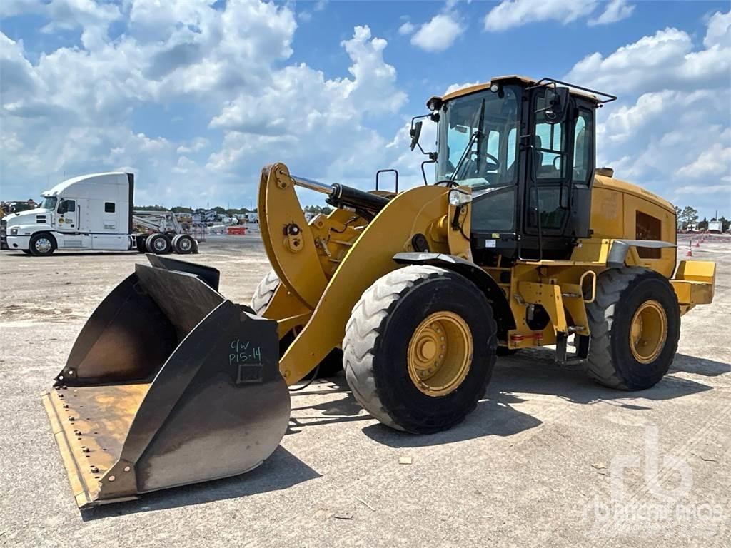 CAT 938M Kolesové nakladače