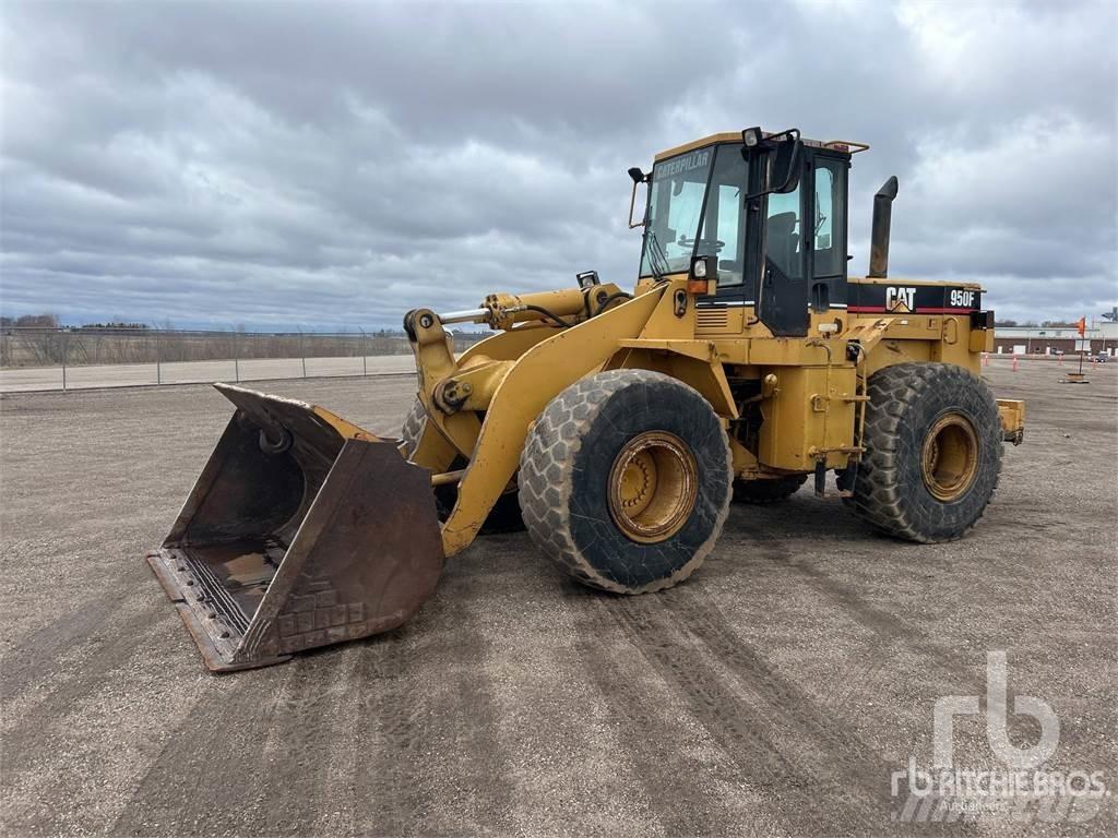 CAT 950F Kolesové nakladače