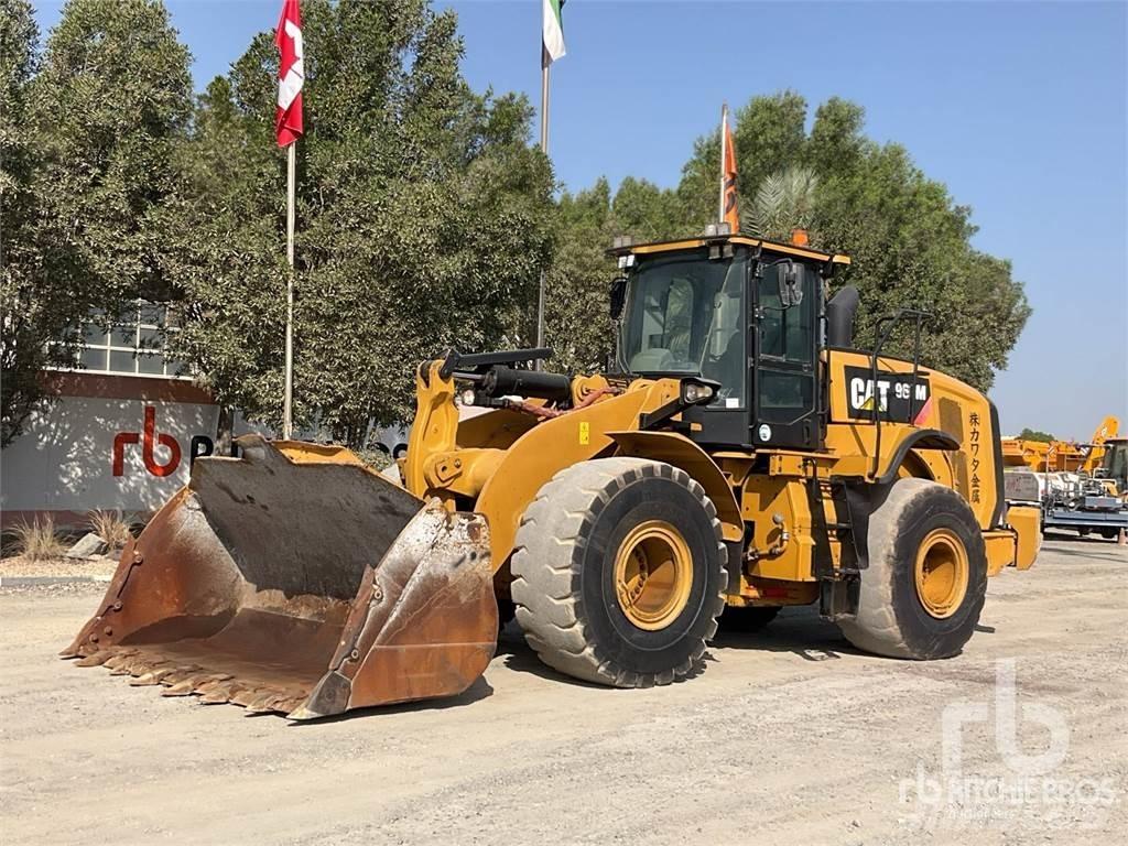 CAT 966M Kolesové nakladače
