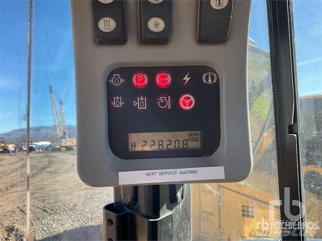 CAT 980H Kolesové nakladače