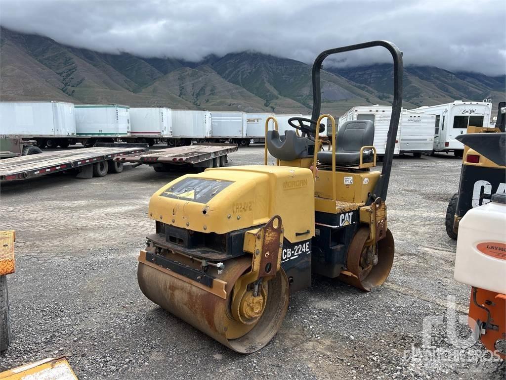 CAT CB-224E Tandemové valce